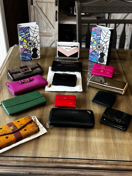 Versace Handbags - 🔥WALLET WEDNESDAY: Luxury Wallet Pulls🔥